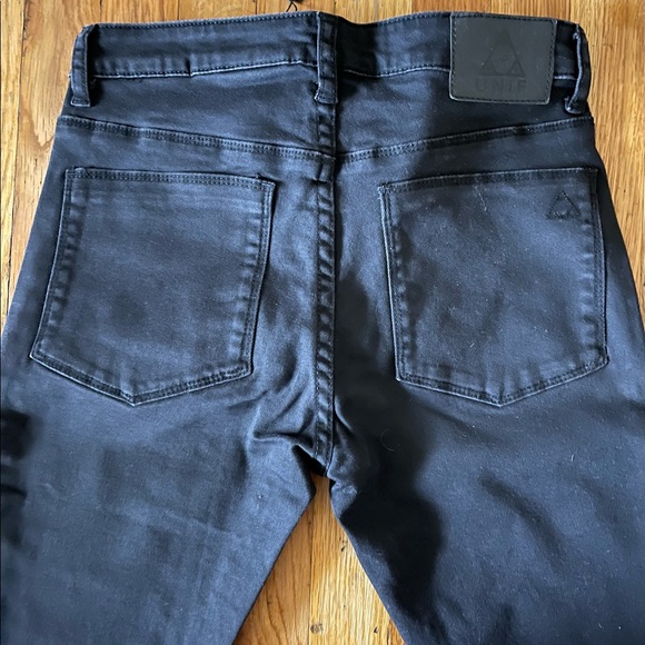 Unif Ripped Knees Skinny Jeans - Picture 5 of 6